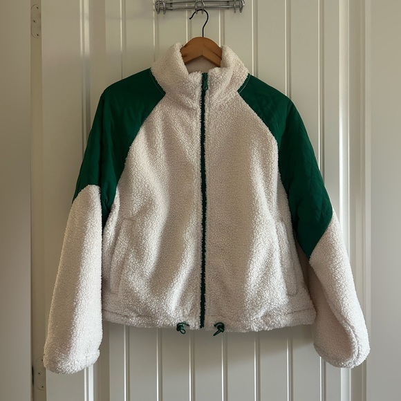 aerie Cream Sherpa Jacket with Green Quilted Shoulders - Picture 3 of 14